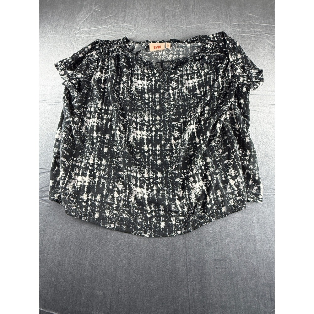 EVRI Womens 2X Blouse Black White Abstract Print Short Sleeve Rayon Top